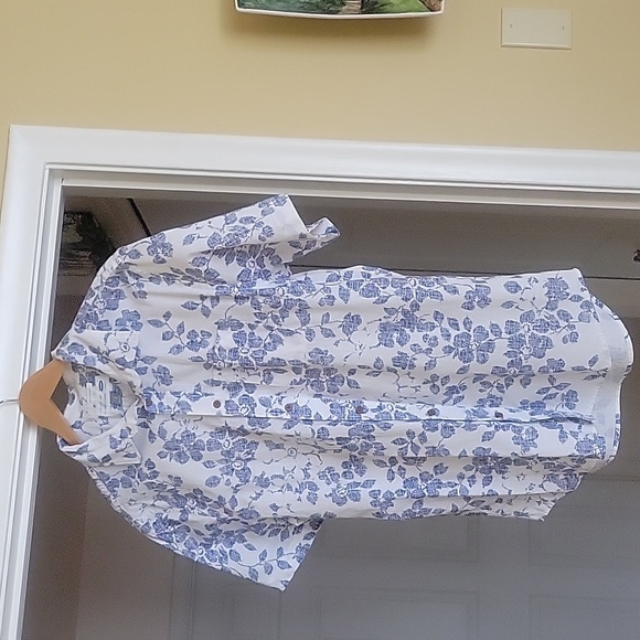 Old Navy Other - Old Navy  classic shirt